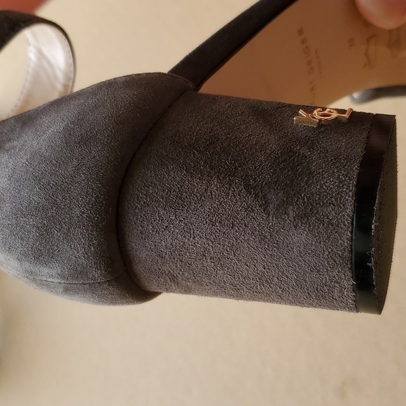 Kurt Geiger London Grey brown suede classic pump  size 39 (US 8) sexy! - Picture 8 of 15